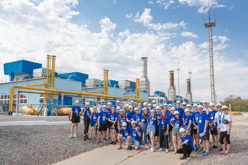 Participants of Gathering of Gazprom-sponsored students in Polyanskoye Gas Pipeline Operation Center at Gazprom Transgaz Ufa